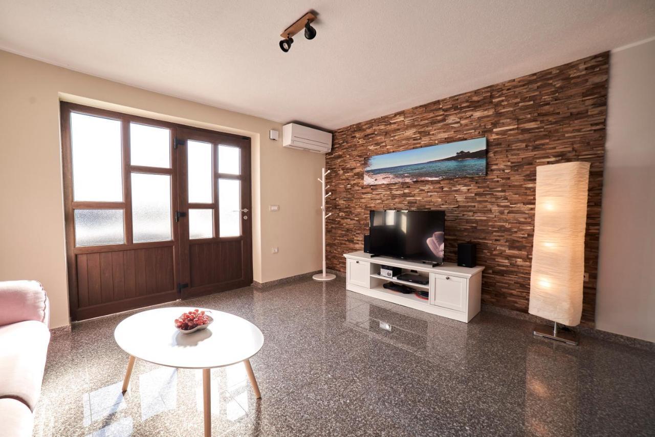 הוילה Pavicini Haus Mila מראה חיצוני תמונה